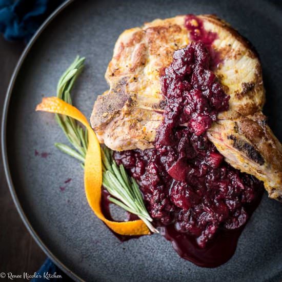 Pork Chops & Blackberry Applesauce