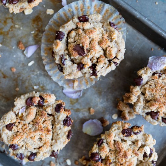 Chocolate Chip Crumble Oat Muffins