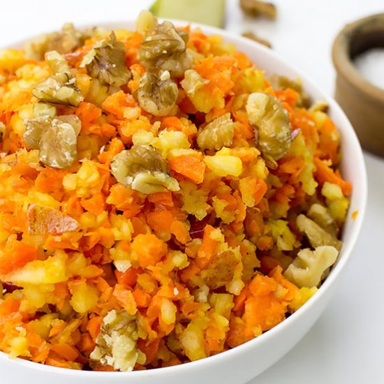 Refreshing Carrot and Apple Salad