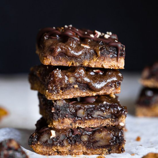 Gingerbread Chocolate Magic Bars