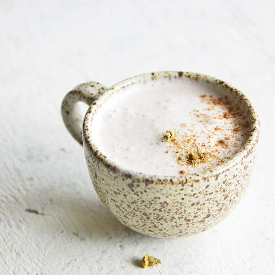 Spiced Chamomile Tea Latte