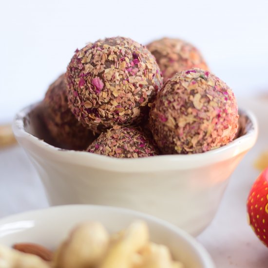 Date Nuts and Rose energy balls