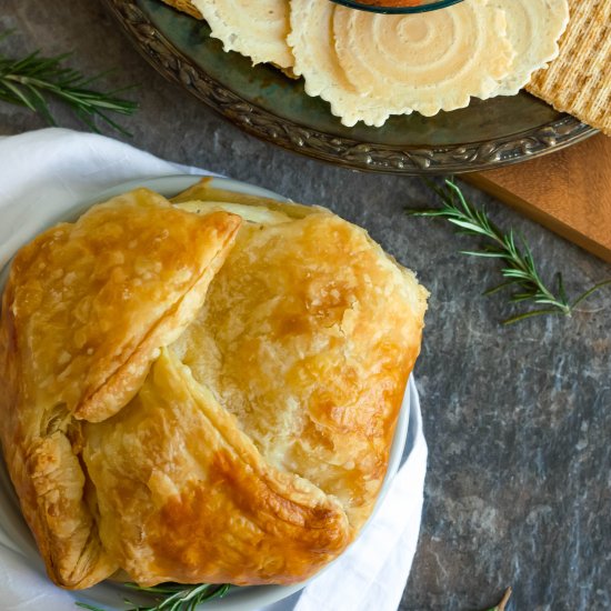 Baked Brie in Puff Pastry