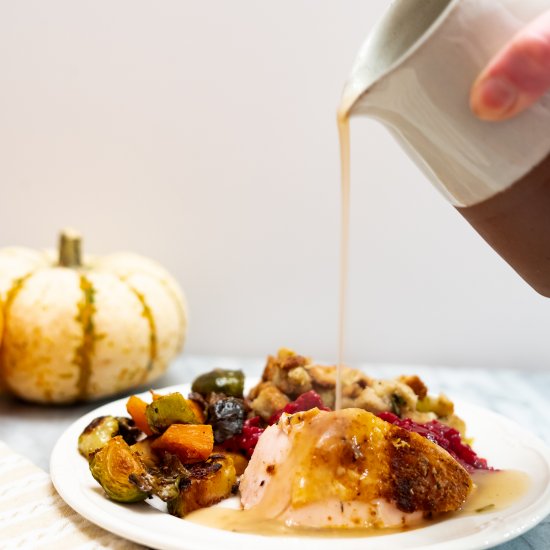 Quick Fool-Proof Herbed Gravy