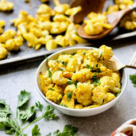 Garlic Turmeric Roasted Cauliflower