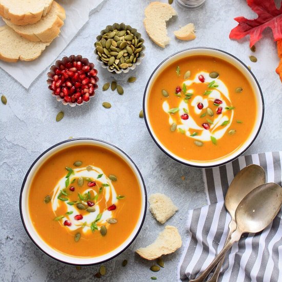 Vegan pumpkin soup