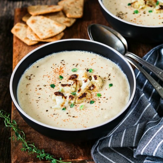 Roasted Vegan Cauliflower Soup