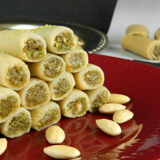 Badaam Pista Roll