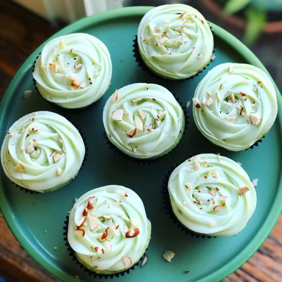 Pistachio White Chocolate Cupcakes