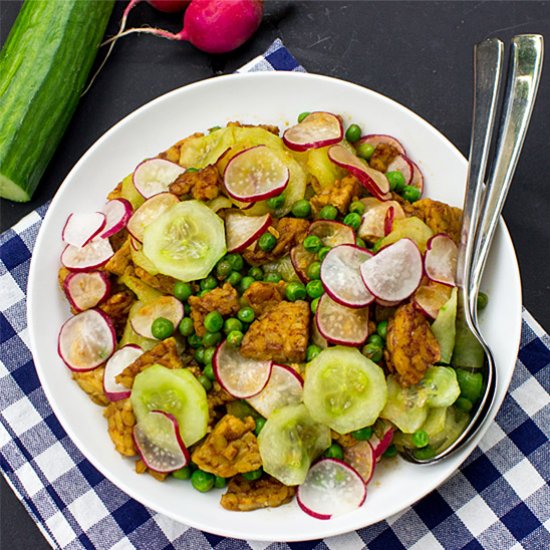 High-protein Tangy Tempeh Salad