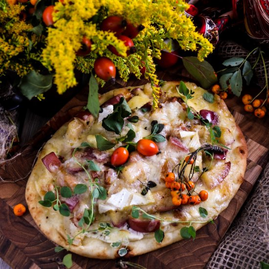 Apple Pancetta Naan Pizza