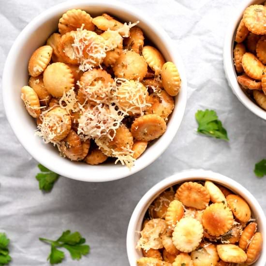 Parmesan Garlic Oyster Crackers