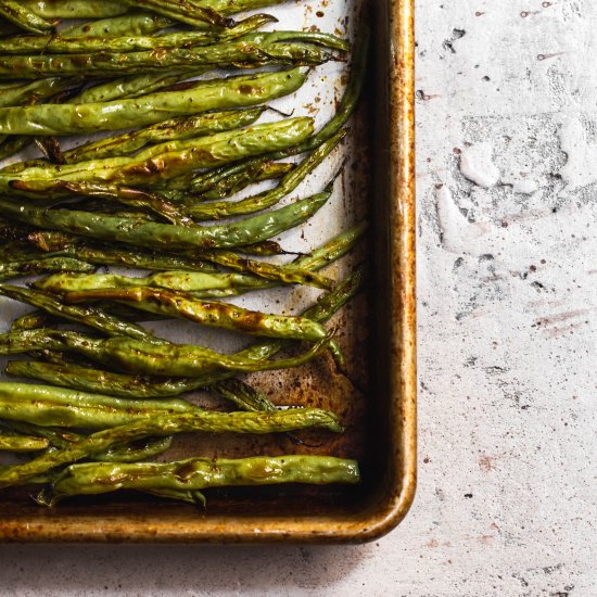 Easy Weeknight Roasted Greens Beans