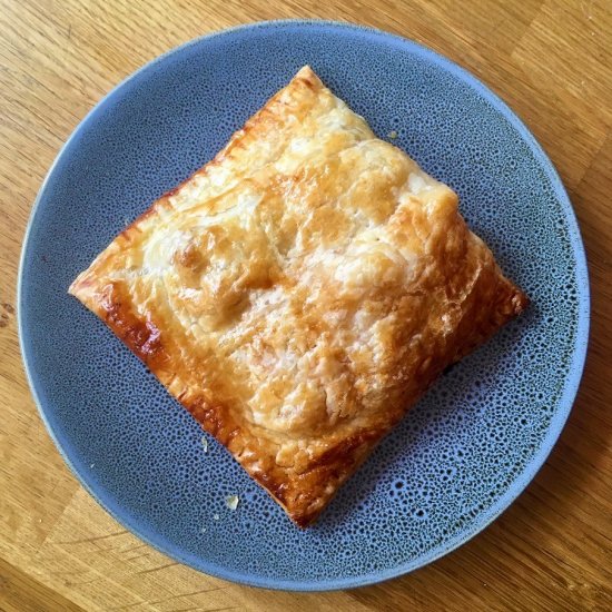 Curried cauliflower potato pastie