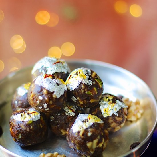 Dates Walnuts & Coffee Laddu