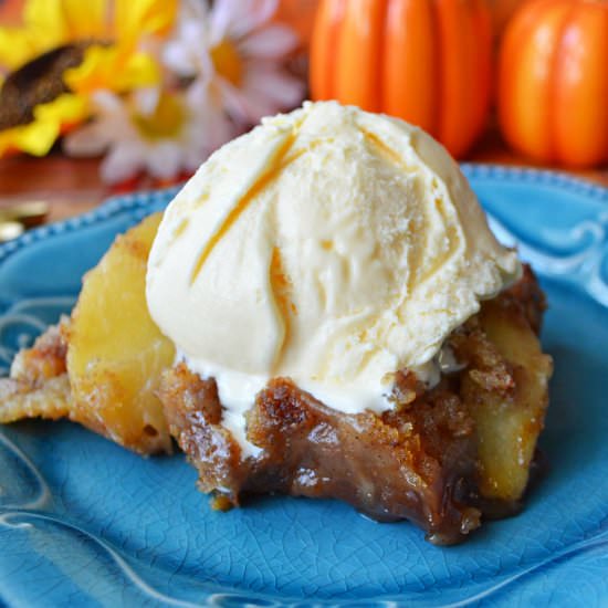 Slow Cooker Apple Cobbler