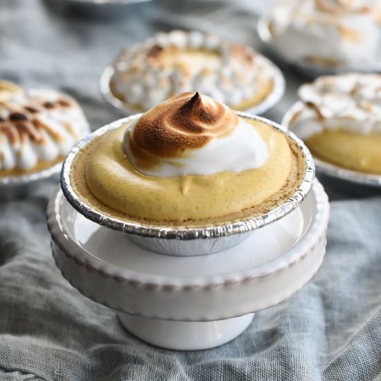 No Bake Mini Pumpkin Cheesecake Pie