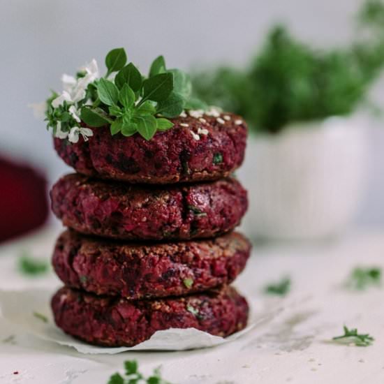 Chickpea and beet burgers