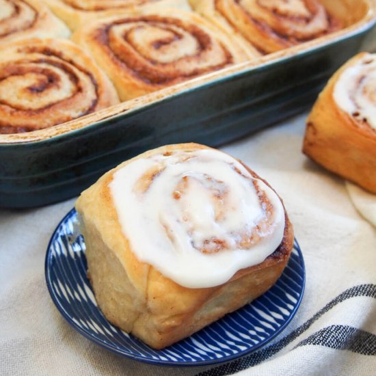 Eggnog cinnamon rolls