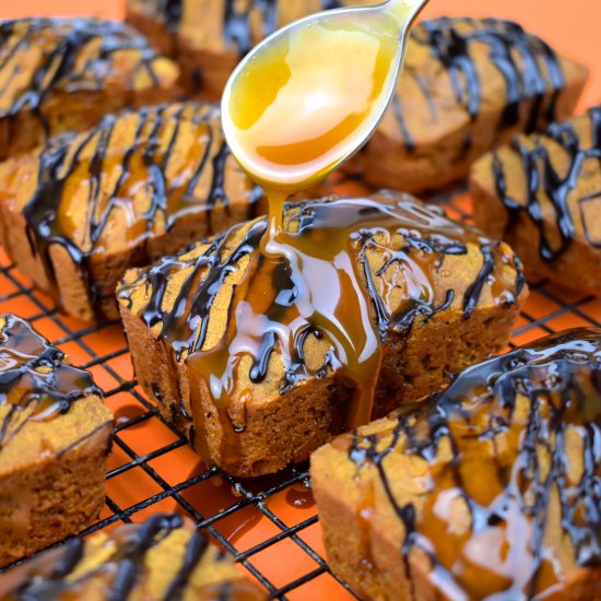 VEGAN PUMPKIN CARAMEL MUFFINS