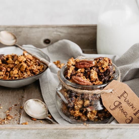 HEALTHY PUMPKIN GRANOLA