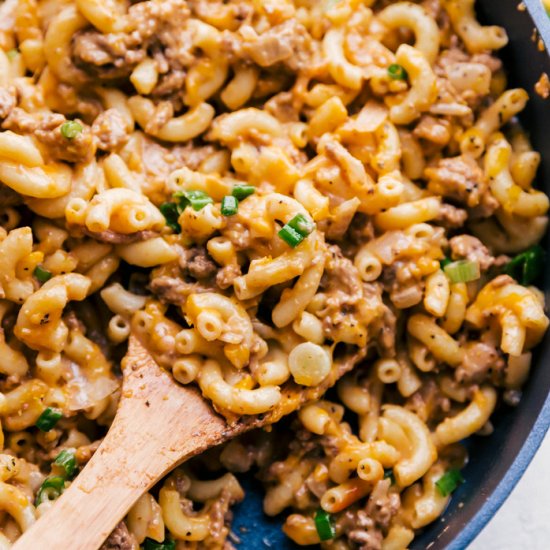 CHEESEBURGER MACARONI AND CHEESE