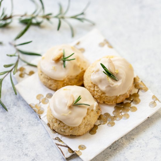 Rosemary polenta cookies