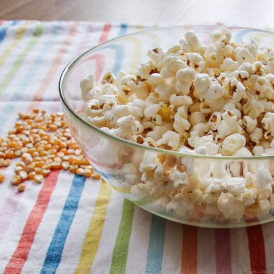 Popcorn in pan