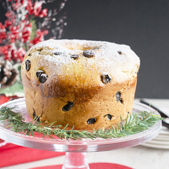 Panettone (Italian Christmas Bread)