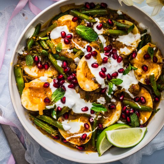 Egg Vindaloo w/ Green Beans