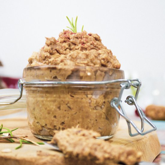 Lentil and walnut holiday dip