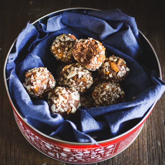 Almond amaretto bites