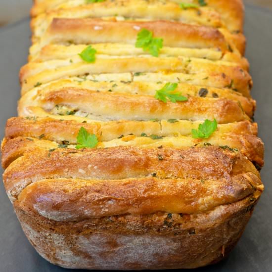 Garlic Cheese Pull Apart Bread