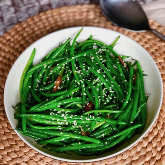 Sauteed Green Beans (Vietnamese-Style)