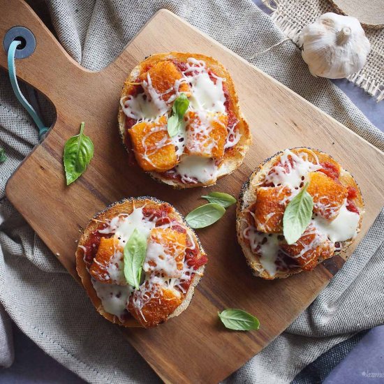 Fish sticks and mozzarella toasts