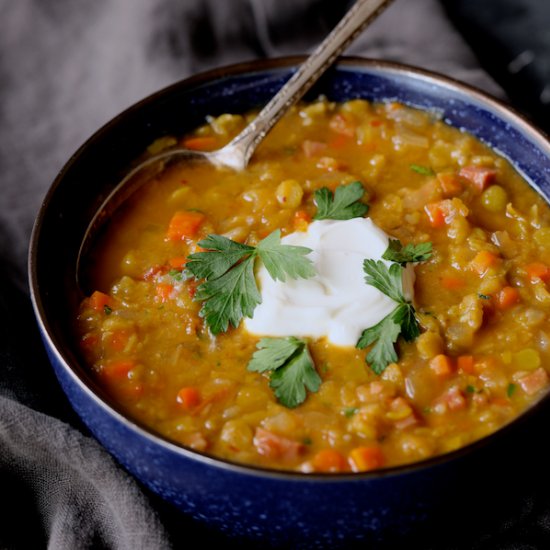 Smoky Slow Cooker Split Pea Soup