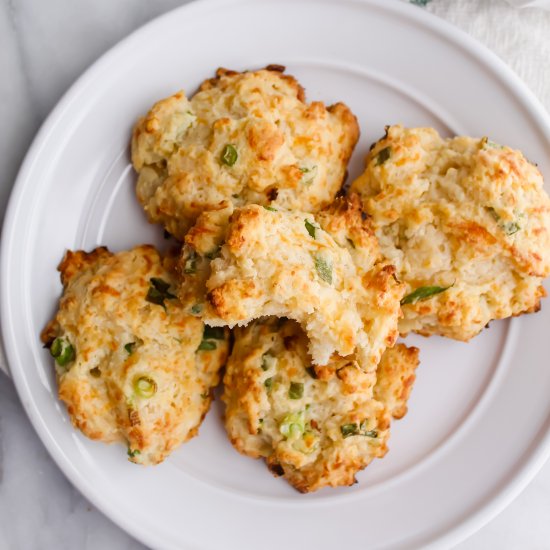 Cheesy Garlic Biscuits