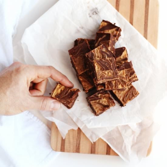 Vegan chocolate peanut butter fudge