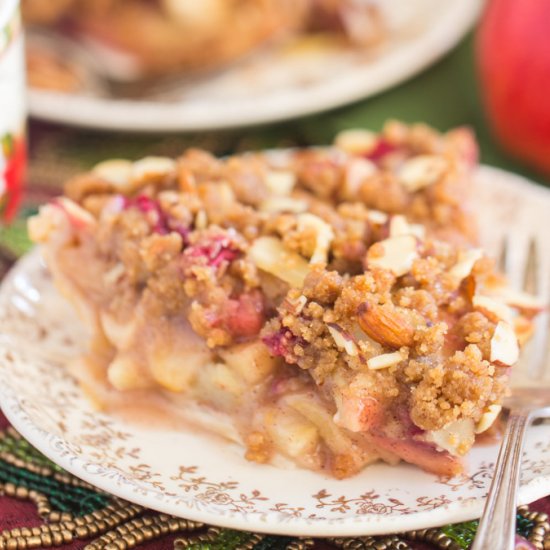 Cranberry Apple Crumble Pie