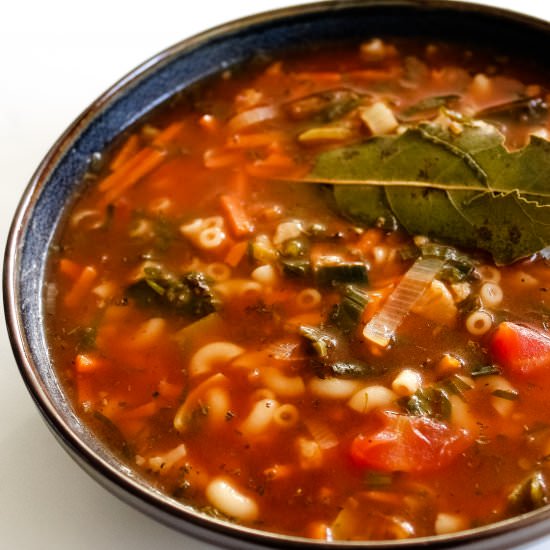 Easy vegan minestrone soup