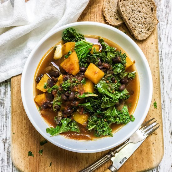 Pumpkin, kale and black bean stew