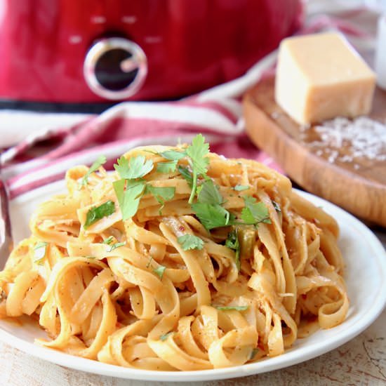 Crock Pot Buffalo Chicken Alfredo