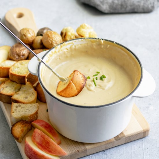 Vegan Cheese Fondue