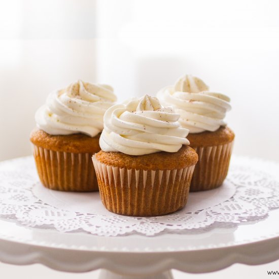 Holiday Pumpkin Spice Cupcakes