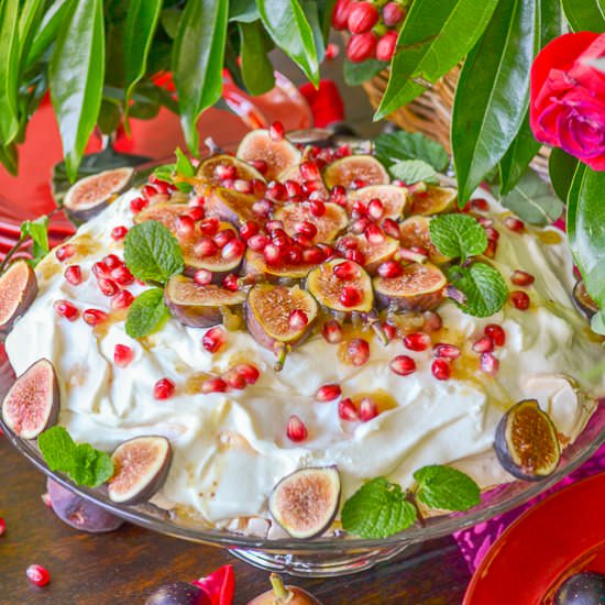 Pavlova with Figs