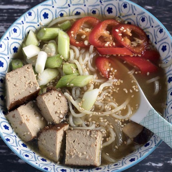 Easy vegan microwave ramen