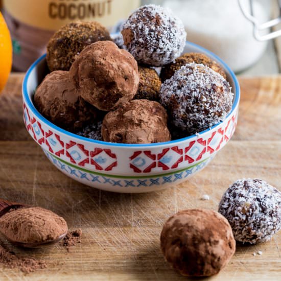 Christmas Spice Chocolate Truffles