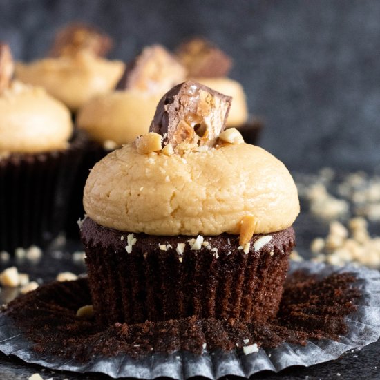 Snickers Caramel Choc Cupcakes