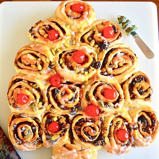 Chelsea Bun Christmas Tree