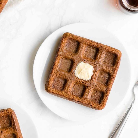 Healthy Gingerbread Waffles